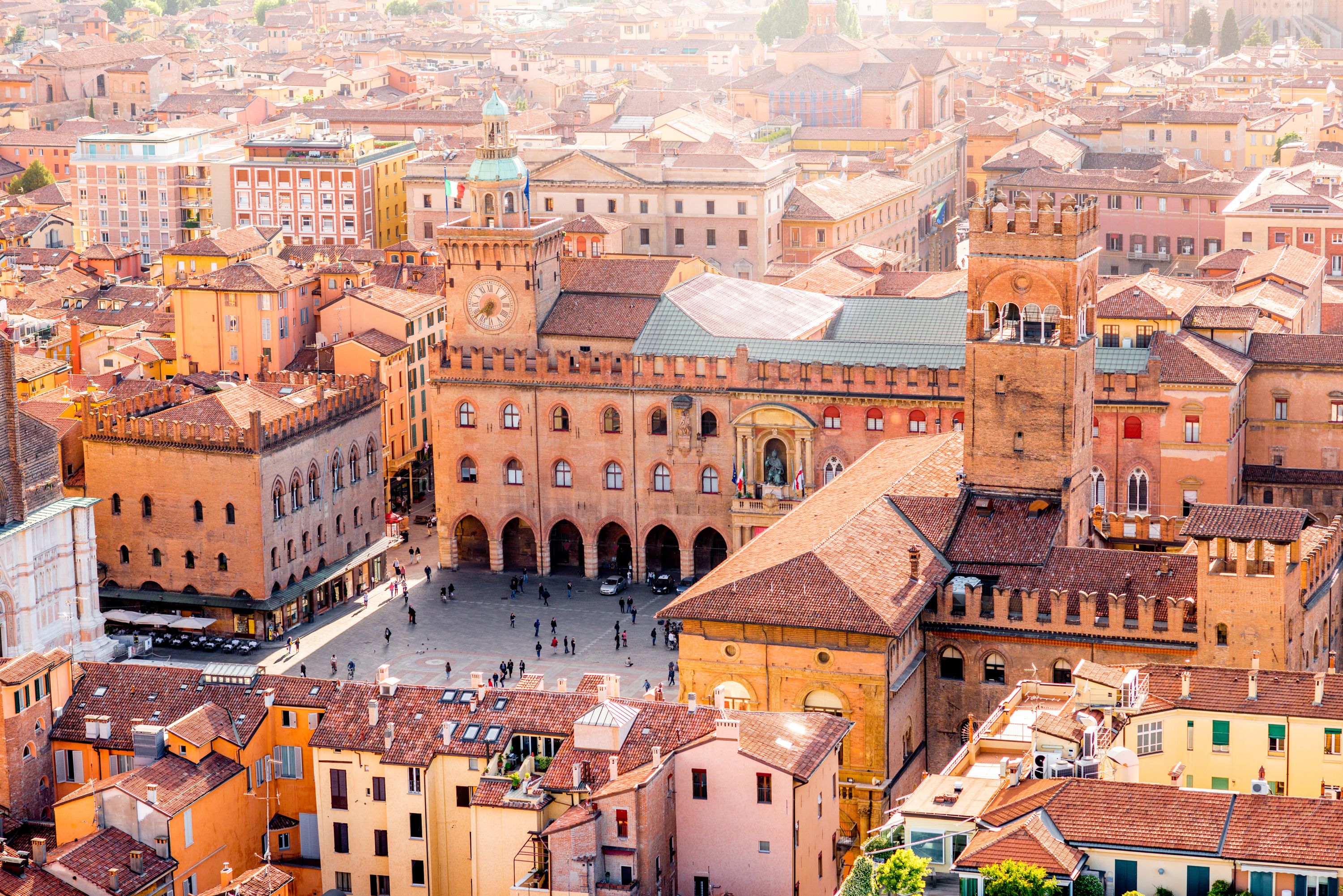 Bologna Una Delle Principali Piattaforme Logistiche E Intermodali D 