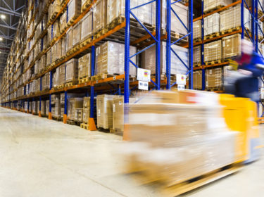 sol-forklifts-warehouse-forklift-blurred-580px